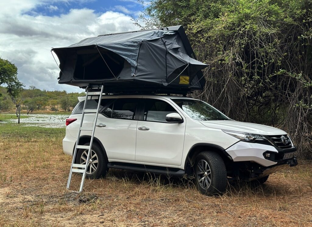 Eezi-awn Series 1000 Awning